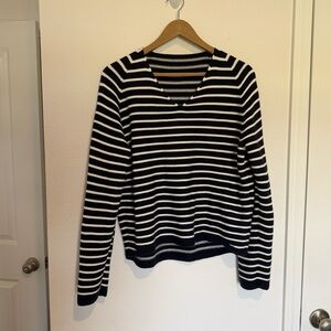 Uniqlo Navy Striped Sweater sz M/L V-neck Cotton Preppy Classic Coastal Summer